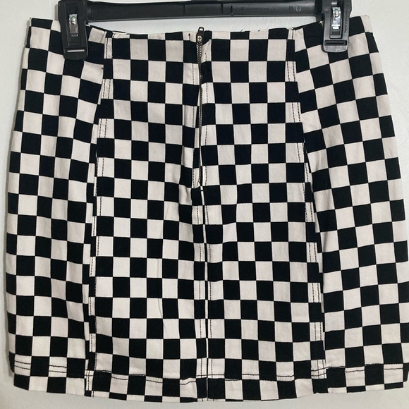 TINSELTOWN size small checkered skirt - Picture 2 of 4